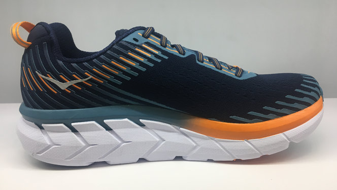 hoka one one clifton 5 dam