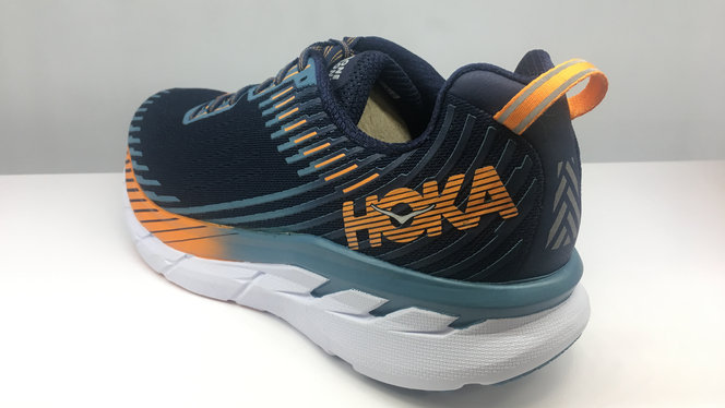 hoka one one clifton 5 dam