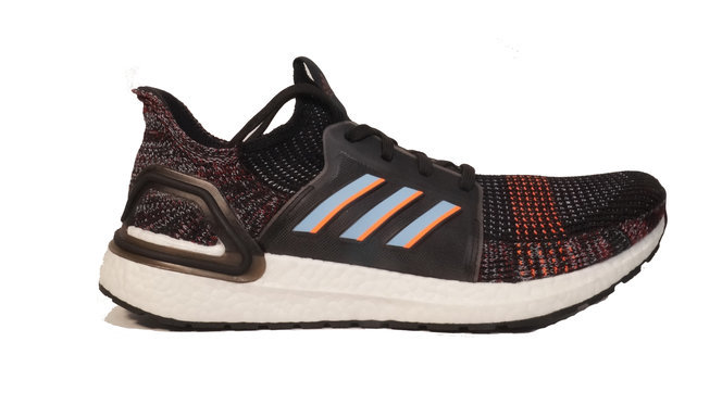 >Adidas Ultraboost 19