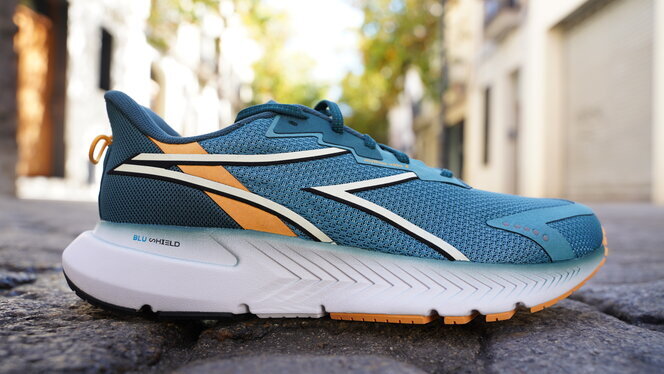 Diadora Mythos Blushield Volo 4