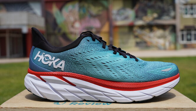 >Hoka Clifton 8