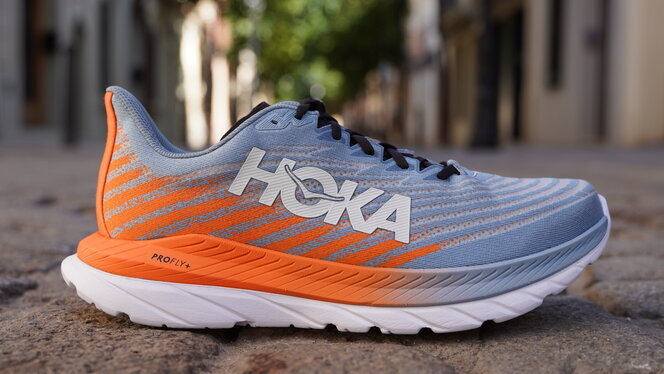 >Hoka Mach 5