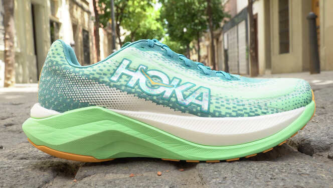 >Hoka Mach X