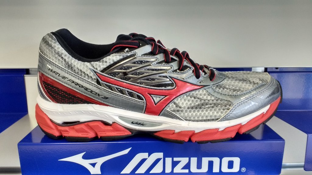 mizuno wave paradox 3 orange