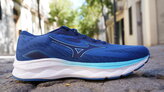 Mizuno Wave Serene