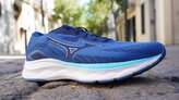 Mizuno Wave Serene