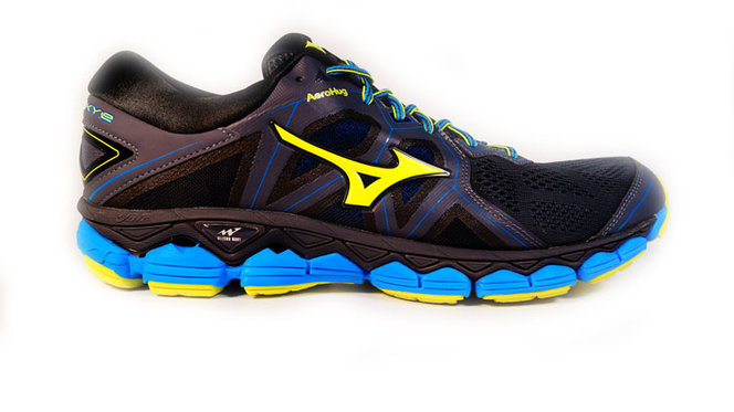 >Mizuno Wave Sky 2