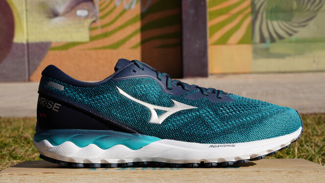 >Mizuno Wave Skyrise 2