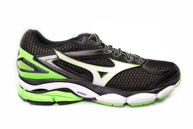 >Mizuno Wave Ultima 8