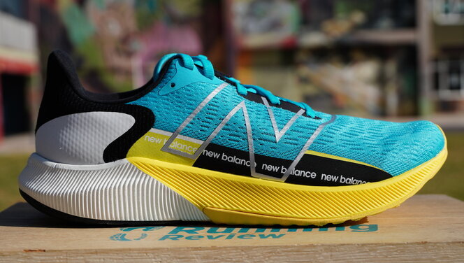 >New Balance FuelCell Propel v2