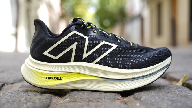 >New Balance FuelCell SuperComp Trainer v2