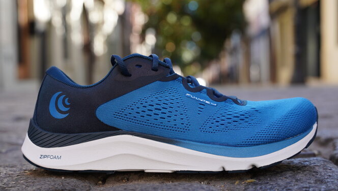 >Topo Athletic Fli-Lyte 4